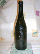 'Hutter-Ferencsevits Szegeden' feliratú régi sörös üveg
