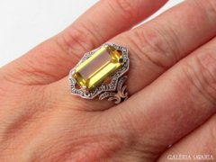 Csodaszép ezüst gyűrű 4,5 karátos citrinnel 