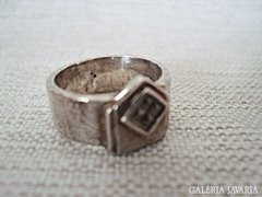 Ezüst gyűrű markazittal