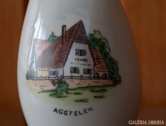 KIs méretű váza, aquincumi porcelán