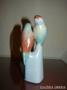 Jelzett,kézzel festett hollóházi porcelán papagáj-pár