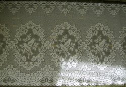 Madaras vitrázs függöny