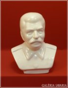 Sztálin porcelán szobor