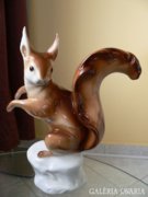 Royal Dux porcelán mókus figura,nipp