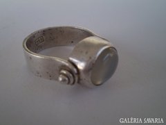 Antik ezüst gyűrű opál - holdkővel