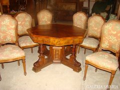 Antik ónémet asztal székekkel