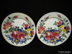 V186 2 egyforma régi városlődi porcelán tányér