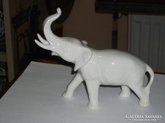 Német porcelán elefánt figura