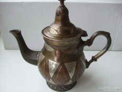 Különleges keleti antik teáskanna