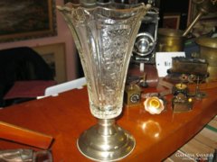 Régi kristály váza , ezüst talpal eladó