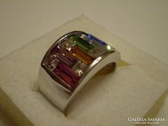 Csodás csillogó színes gyűrű
