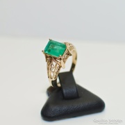 Ritka szép smaragd köves arany gyűrű (71)