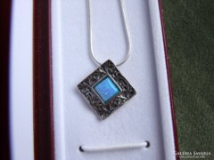 IZRAELI ezüst nyaklánc kék opállal