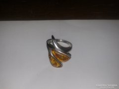 Ezüst gyűrű borostyánnal