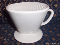 Antik porcelán teaszűrő
