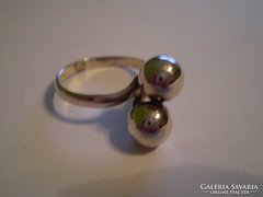 Régi gömbös ezüst gyűrű