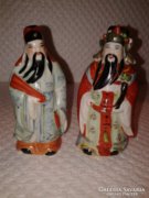 Két kínai porcelán figura, kézzel festett, jelzett szobor