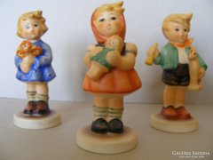 Hummel Girl with Doll - Lány Babával #239/B TMK6 8,5cm