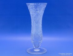 0C033 Csiszoltüveg talpas kristály váza