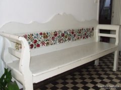 Kalocsai mintás antik kanapé
