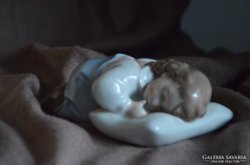 Zsolnay Sinkó alvó fiú gyermek gyerek
