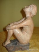 Terrakotta női ülő akt szobor