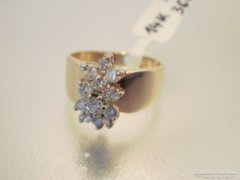 Virág formájú arany karikagyűrű gyémánt kővekkel (0526)