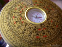 10 cm átmérőjű kínai asztrológiai iránytű