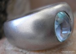 925 ezüst gyűrű, 16,9/53 mm,akvamarin drágakővel