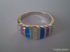 Színes csillogó opál köves gyűrű