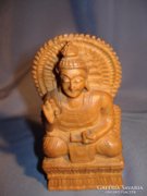 Fából faragott buddha szobor