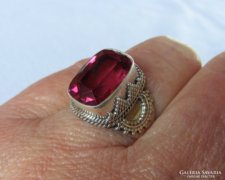 Szép rubin színű turmalin köves ezüst gyűrű /chen26 részére