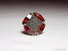 Impozáns, hatalmas ezüst gyűrű markazitokkal, piros kvarccal