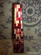 Tüzes piros színű modern kockás üvegmozaik váza