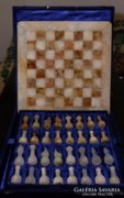 Ónix sakkészlet, 40,5x40,5 cm. A kiegyensúlyozottság köve.