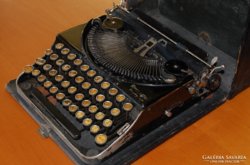 Régi Remington írógép