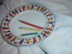 Gyerek tányér színes ceruzás