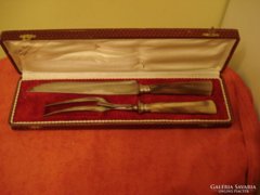Geneve acél pecsenyés tálaló kés-villa díszdobozban