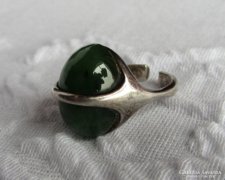 Különleges, régi designer ezüst gyűrű jadeit kővel
