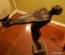 Art Deco stílusú figurális asztali lámpa 