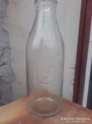 Régi  védjegyes tejes üveg