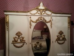 Hálószoba garnitúra,nagyon szép,jó állapotú,még használatban