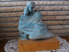 Debreczeni Zsóka: Anya gyermekével szobor, javított