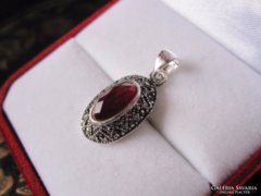 Mesés antik ezüst rubin medál - markazitos, filigrán