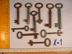 10 db Antik kulcs gyűjtőknek /X-1 /