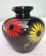 Régi jelzett szépséges üveg váza, festett virágos üvegváza