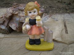 Biszkvit porcelán :  Kislány figura