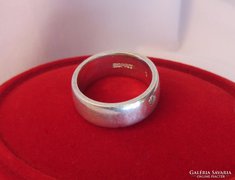 Esprit ezüst gyűrű apró kristállyal