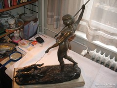 Bronz szobor Maugsch Gyula Vadászó Diana 1926 önt. LÁSZLÓ