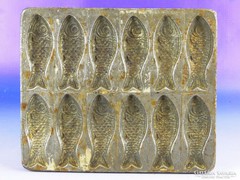 0F325 Antik jelzett hal alakú csokiöntő forma